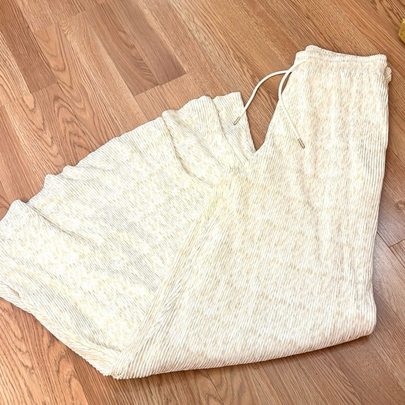 NWT,Pantora Bridal,Elegant White & Shimmering Gold,Stretch, Top + Palazzo Pants - Picture 13 of 16